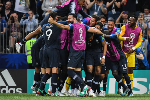 新审视其薪 新审视其薪