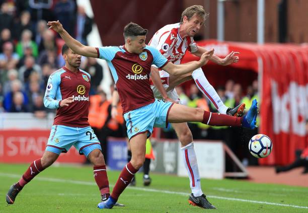 再一次陷入 再一次陷入